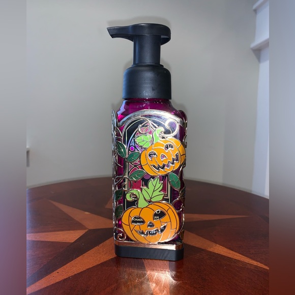 Bath & Body Works Bath & Body Bath Body Works Stained Glass Skull